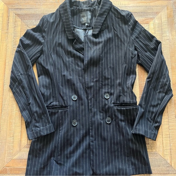 Pin stripe pant suit - super cozy! - Picture 3 of 11